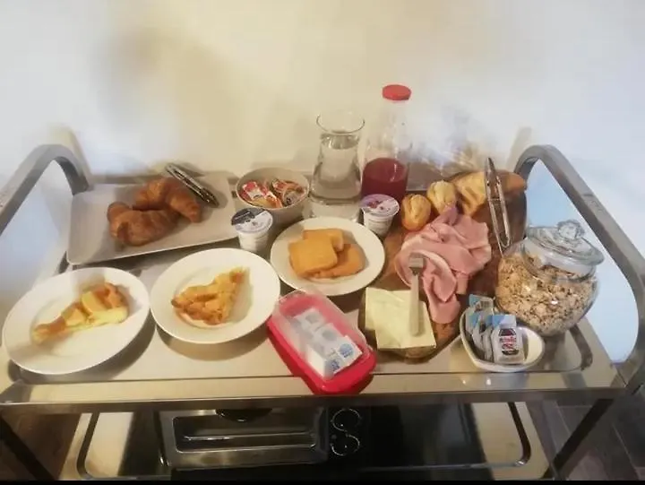 B&B La Divina Pietra Carnola Italy